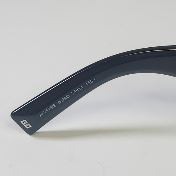 Givenchy Black Sunglasses Oversize Square Sunglasses. Made In Italy GV7178s 71mm - Picture 9 of 16
